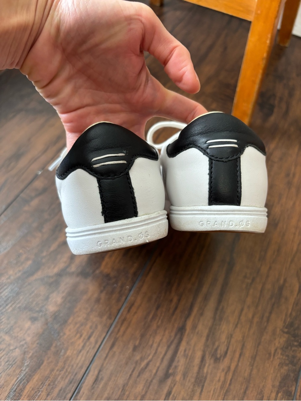 Cole Haan White Leather Sneakers size 6 - Picture 4 of 7